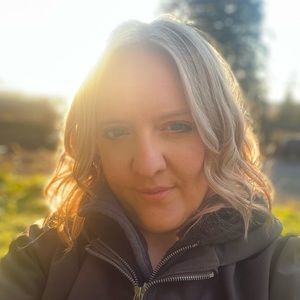 Meet your Posher, Carly